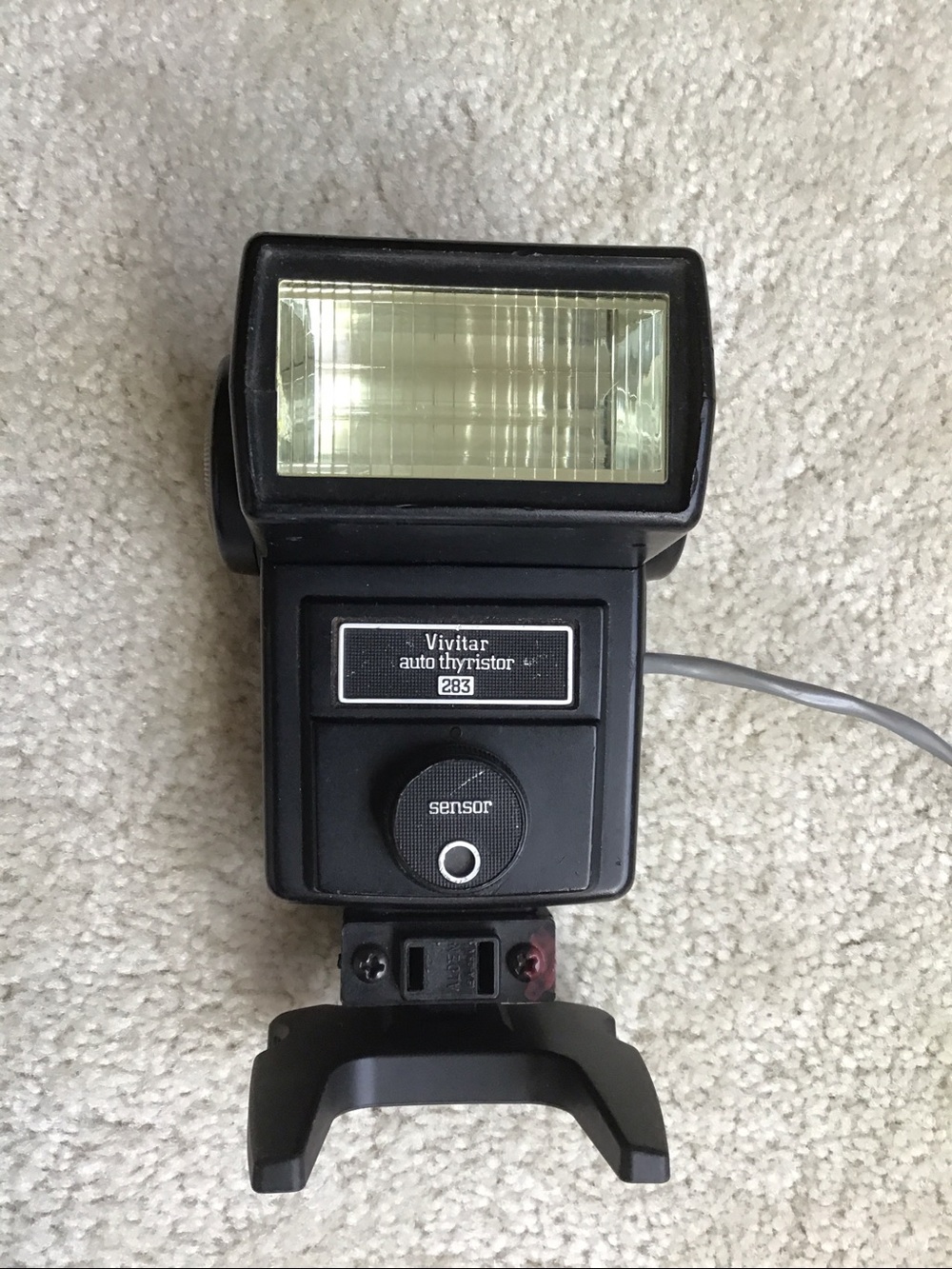 Vintage Vivitar Auto Thyristor 283 Photoflash with Cable and Flash Foot